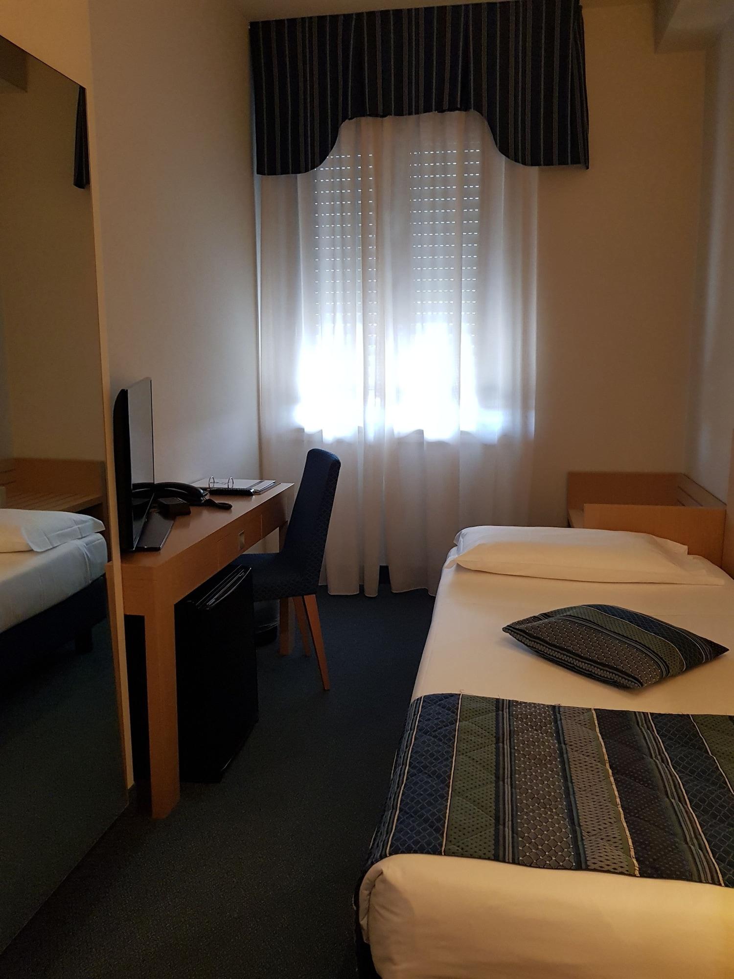 Best Western Hotel Cristallo Mantova Вирджилио Экстерьер фото